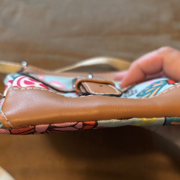 Lily Bloom Colorful Floral Crossbody Bag - Picture 5 of 6